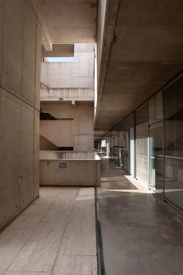 Louis Kahn   San Diego   Salk Institute 01